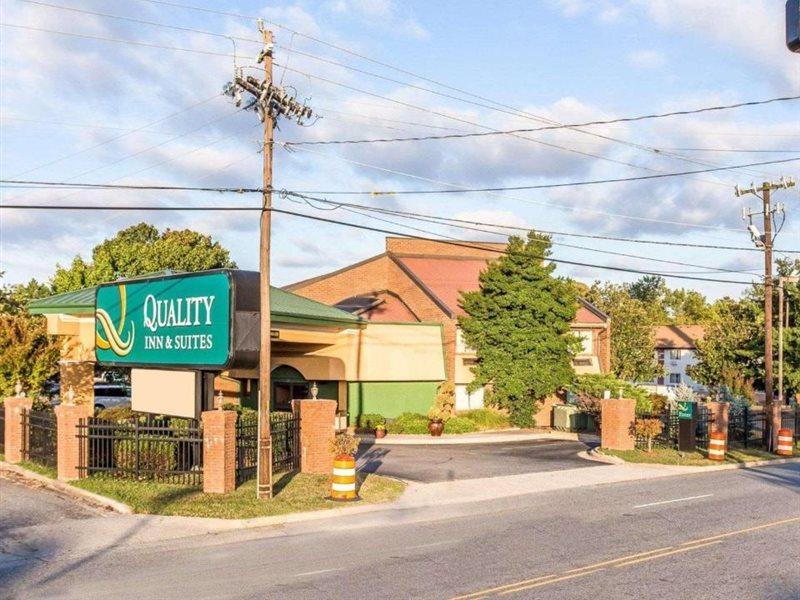 Quality Inn & Suites Coliseum Greensboro Exterior photo